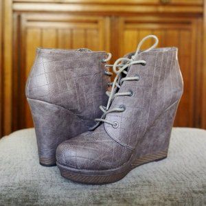 Seychelles Grey Quilted Leather Booties